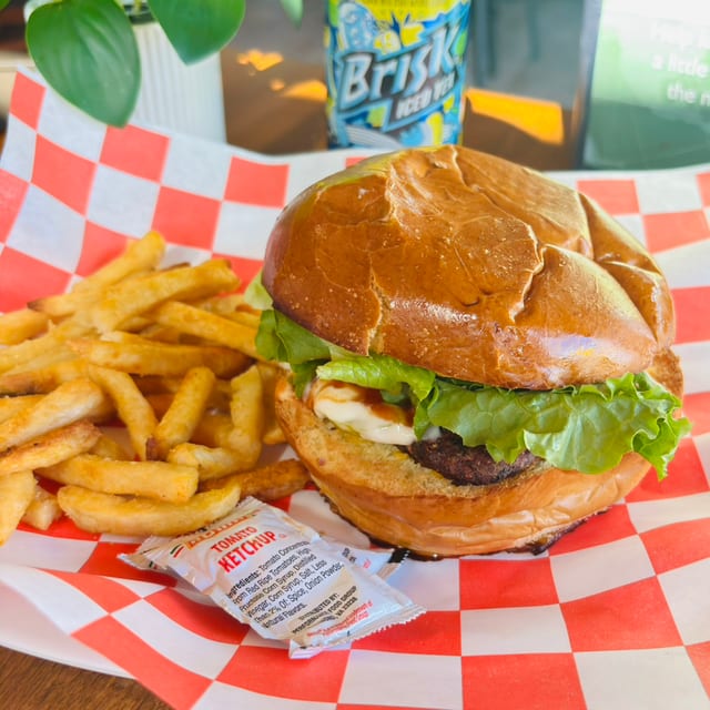 Stone Hot Burger.